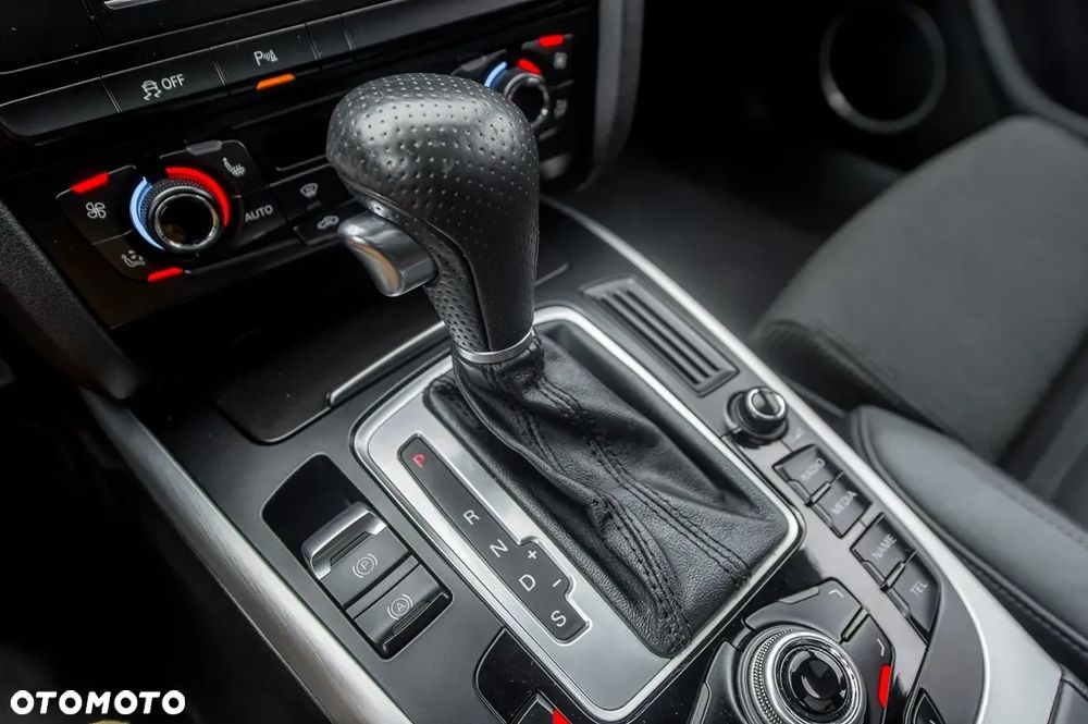 Audi A4 Avant 2.0 TFSI quattro S tronic S line Sportpaket - 33