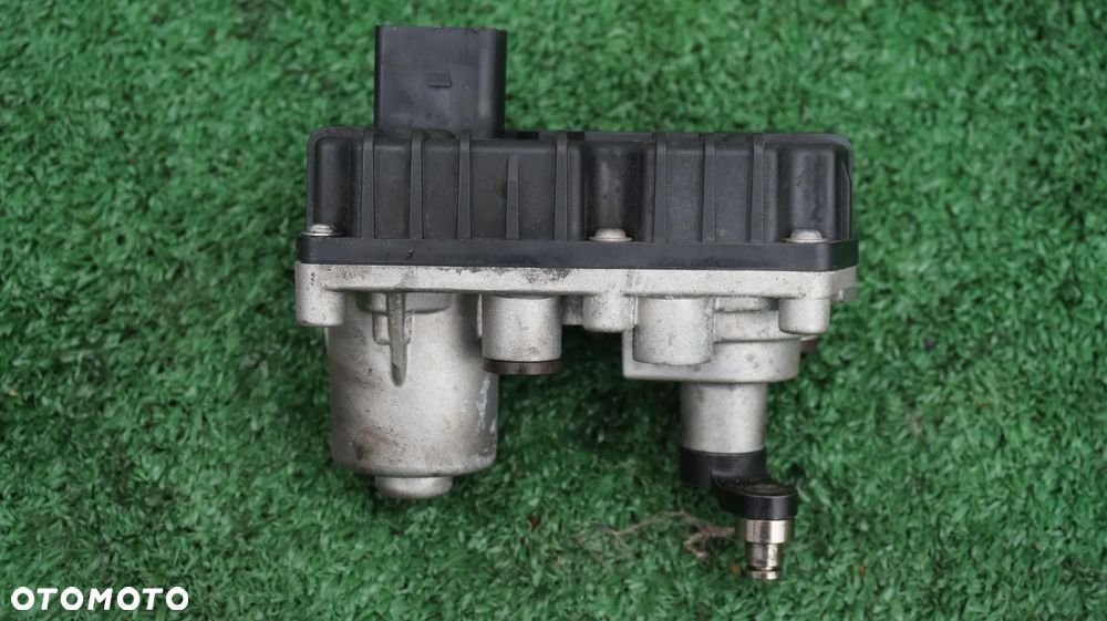 Hyundai Tucson III Kia Sportage IV 2.0 CRDI actuator nastawnik turbosprezarki 28235-2F910 - 4