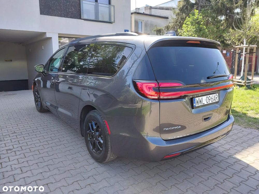 Chrysler Pacifica - 8
