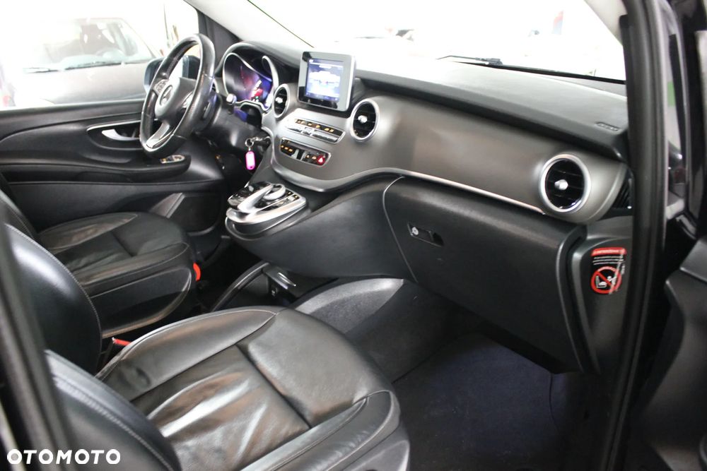 Mercedes-Benz Klasa V 220 (BlueTEC) d Avantgarde 7G-Tronic - 31