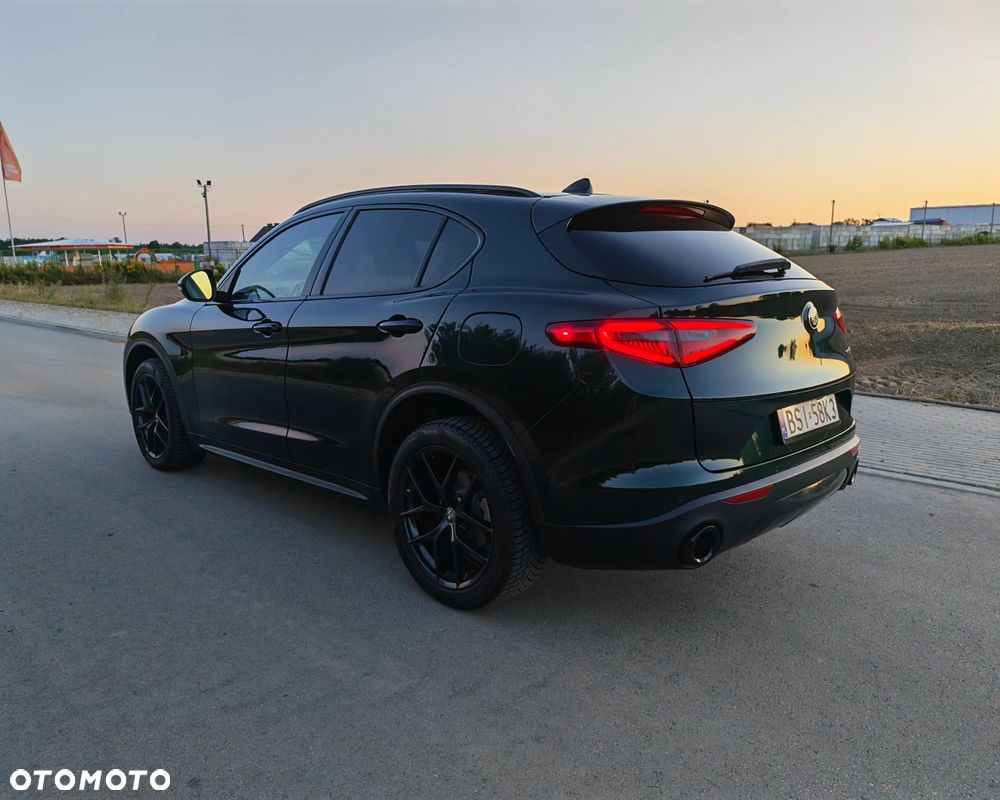 Alfa Romeo Stelvio - 30