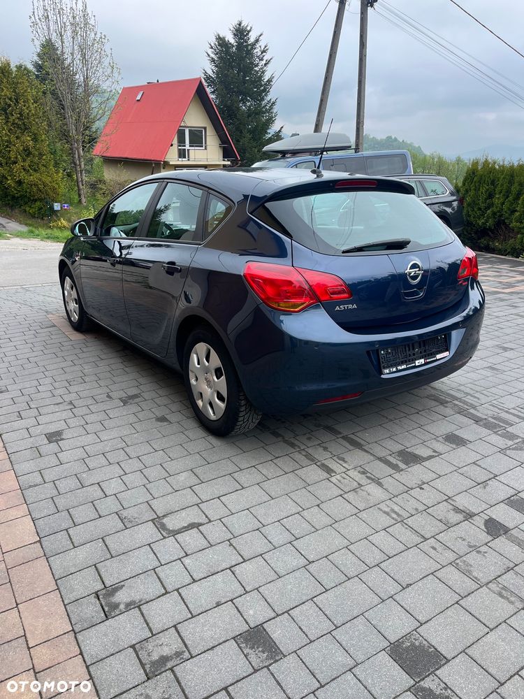 Opel Astra - 3