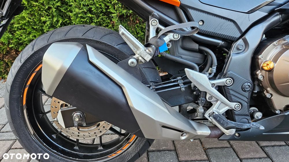 Honda CBR - 21