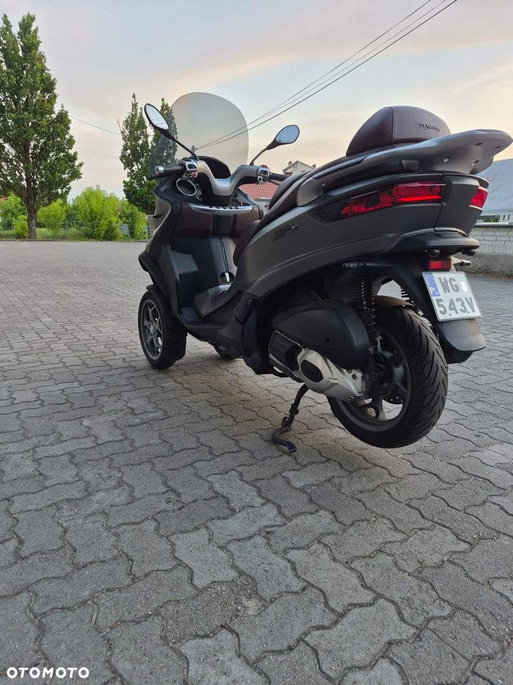 Piaggio MP-3 - 3