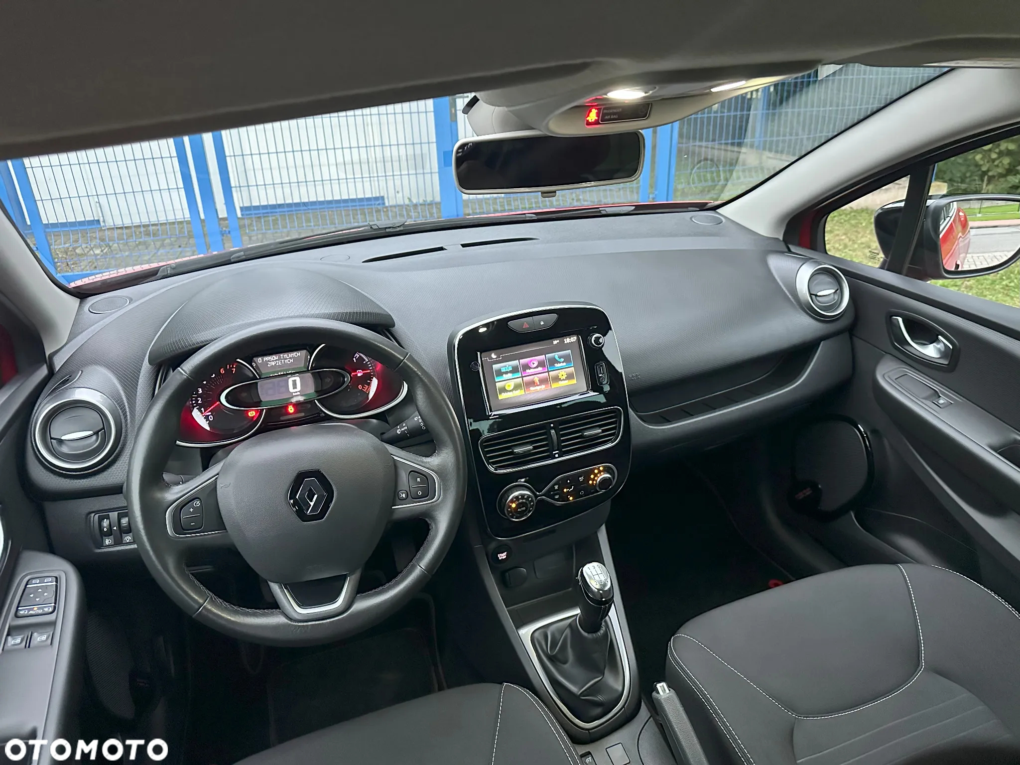 Renault Clio 1.2 16V Limited EU6 - 23