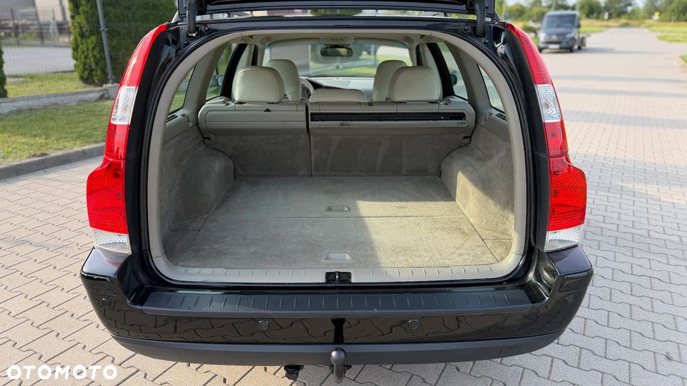 Volvo V70 2.5T Momentum - 13