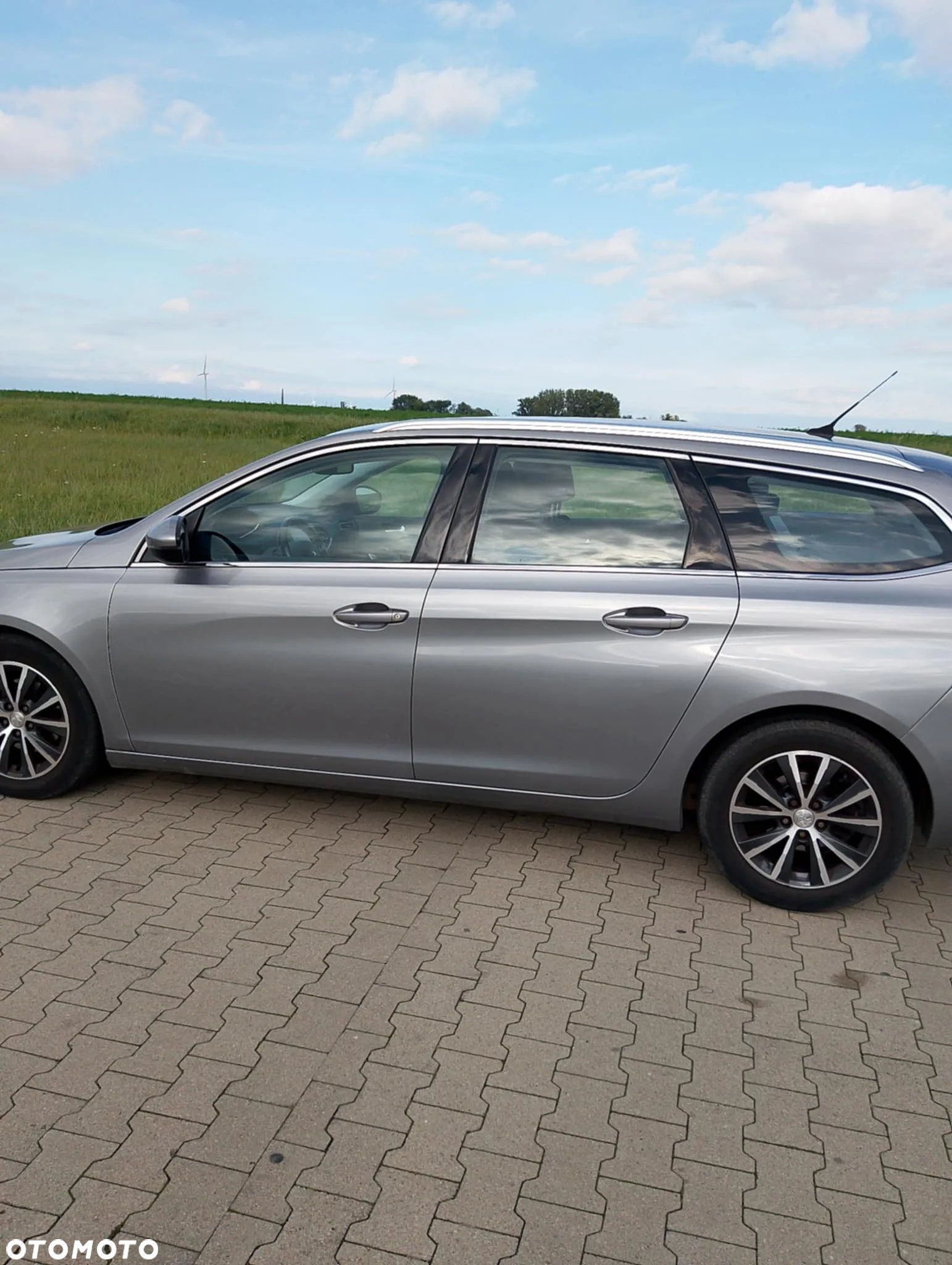 Peugeot 308 SW e-HDi 115 Stop & Start Allure - 5