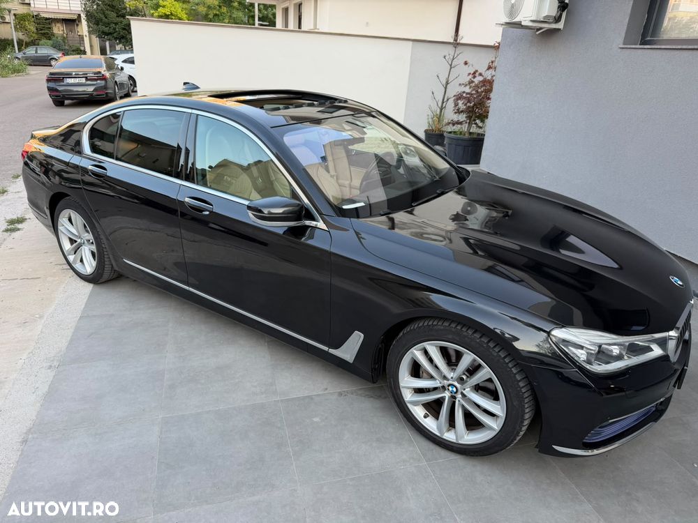 BMW Seria 7 - 33