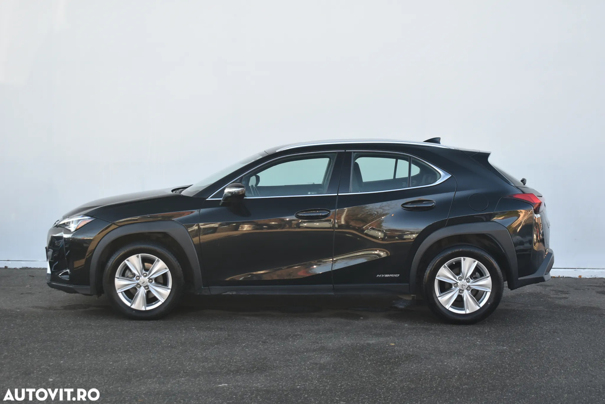 Lexus UX 250h FWD Business - 9