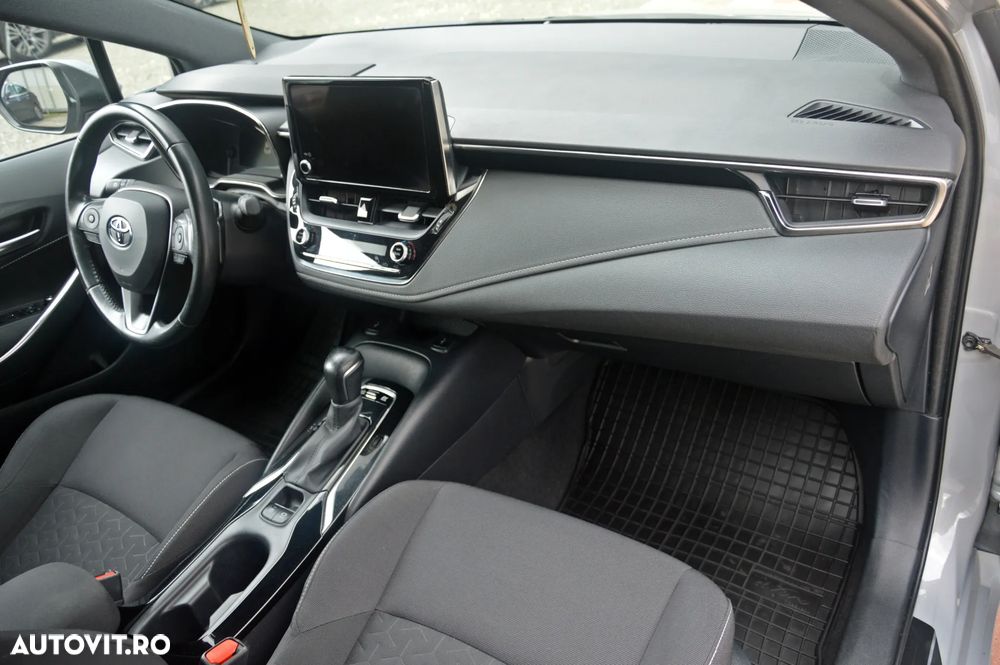 Toyota Corolla - 27