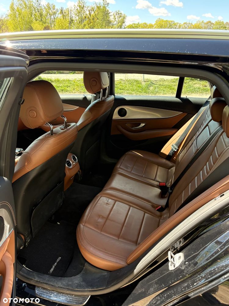 Mercedes-Benz Klasa E 200 4-Matic 9G-TRONIC - 10
