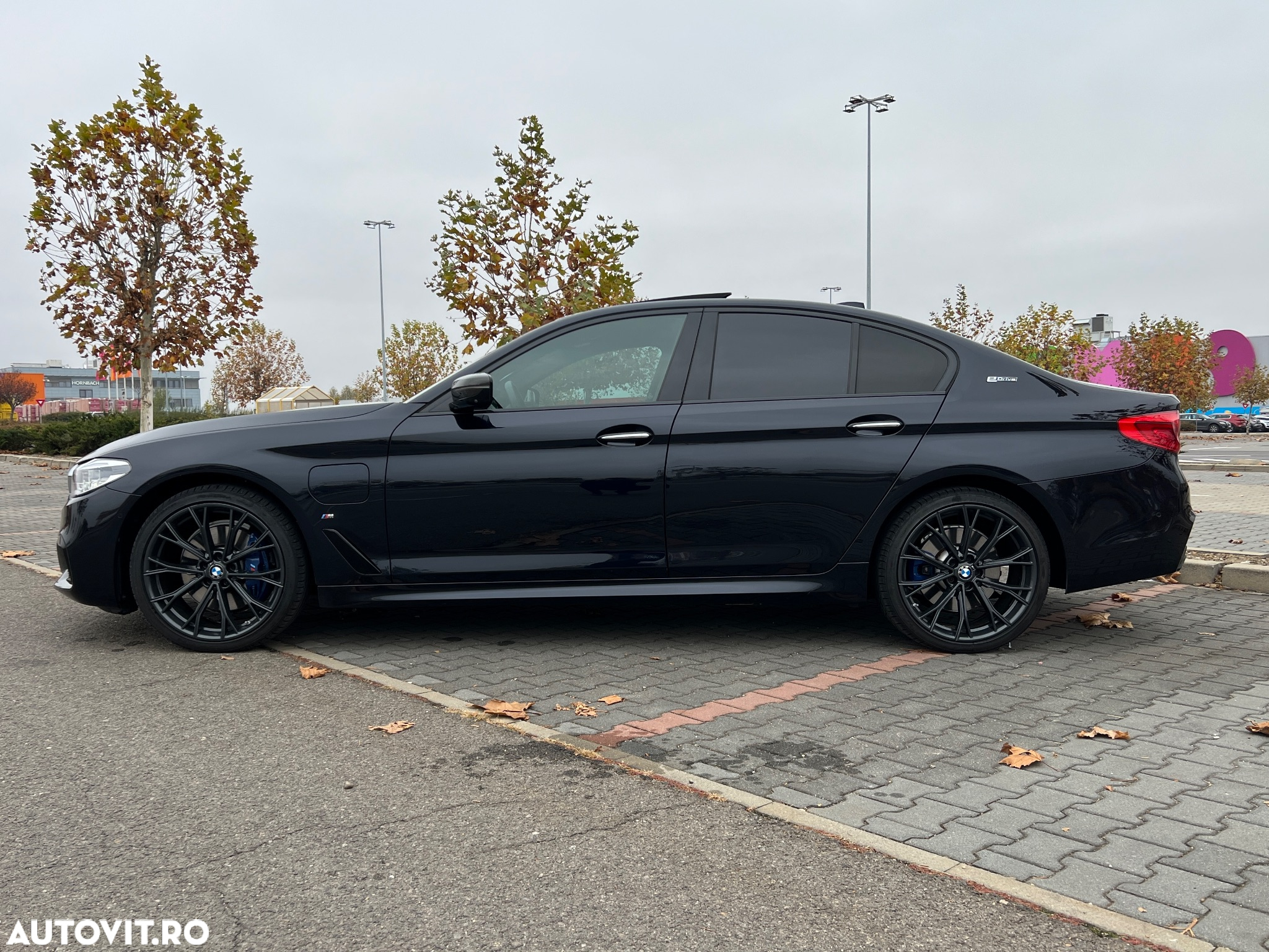 BMW Seria 5 530e Aut. M Sport Edition - 3