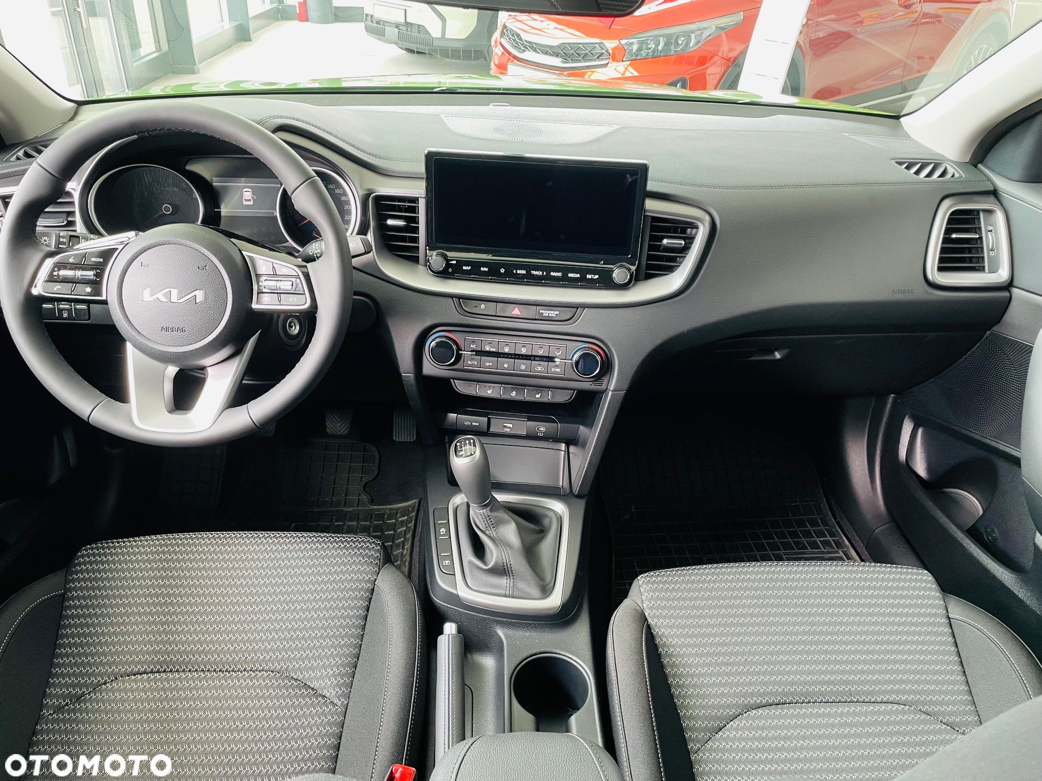 Kia XCeed 1.5 T-GDI M - 8