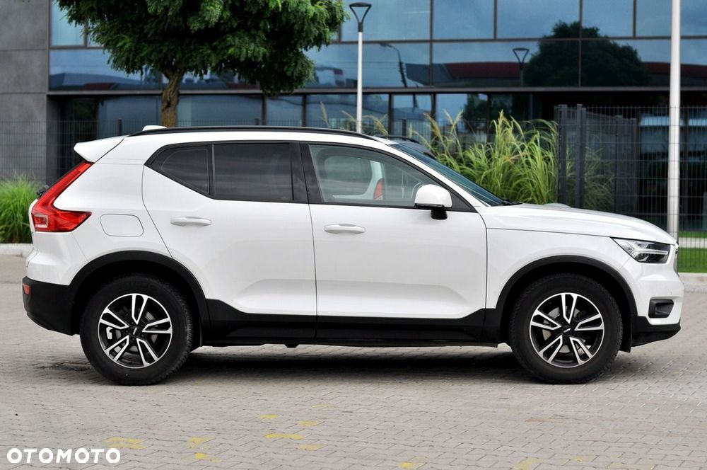Volvo XC 40 T3 Geartronic Momentum - 5