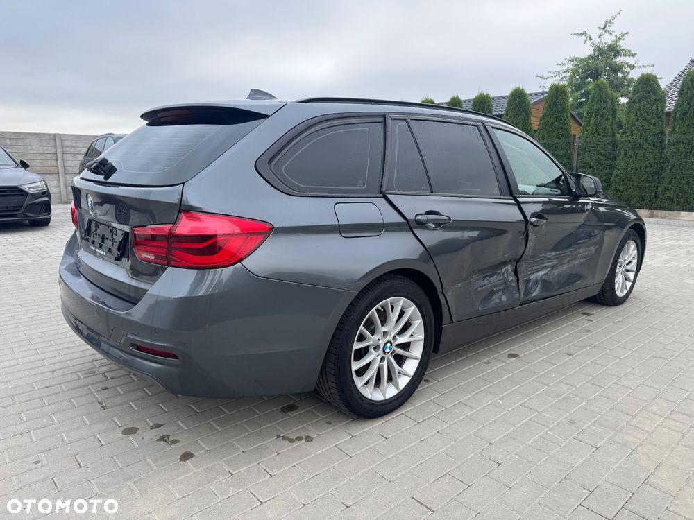 BMW Seria 3 318i - 5