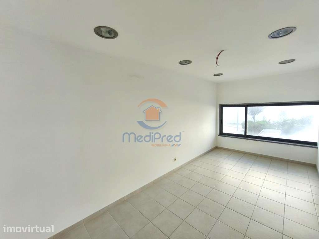 Loja com 152m² na Quinta da Memória | Odivelas - Grande imagem: 5/14