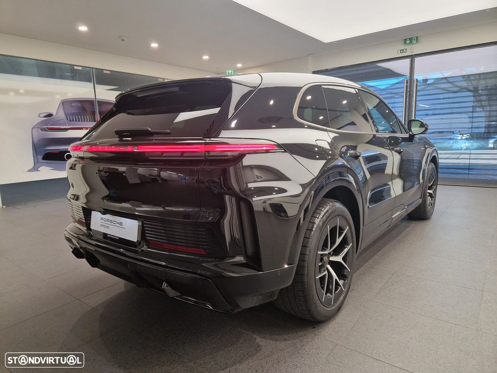 Porsche Cayenne Electric Turbo - 8