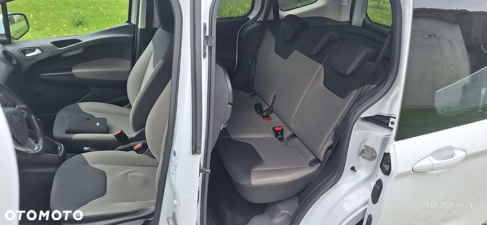 Ford Tourneo Courier - 11