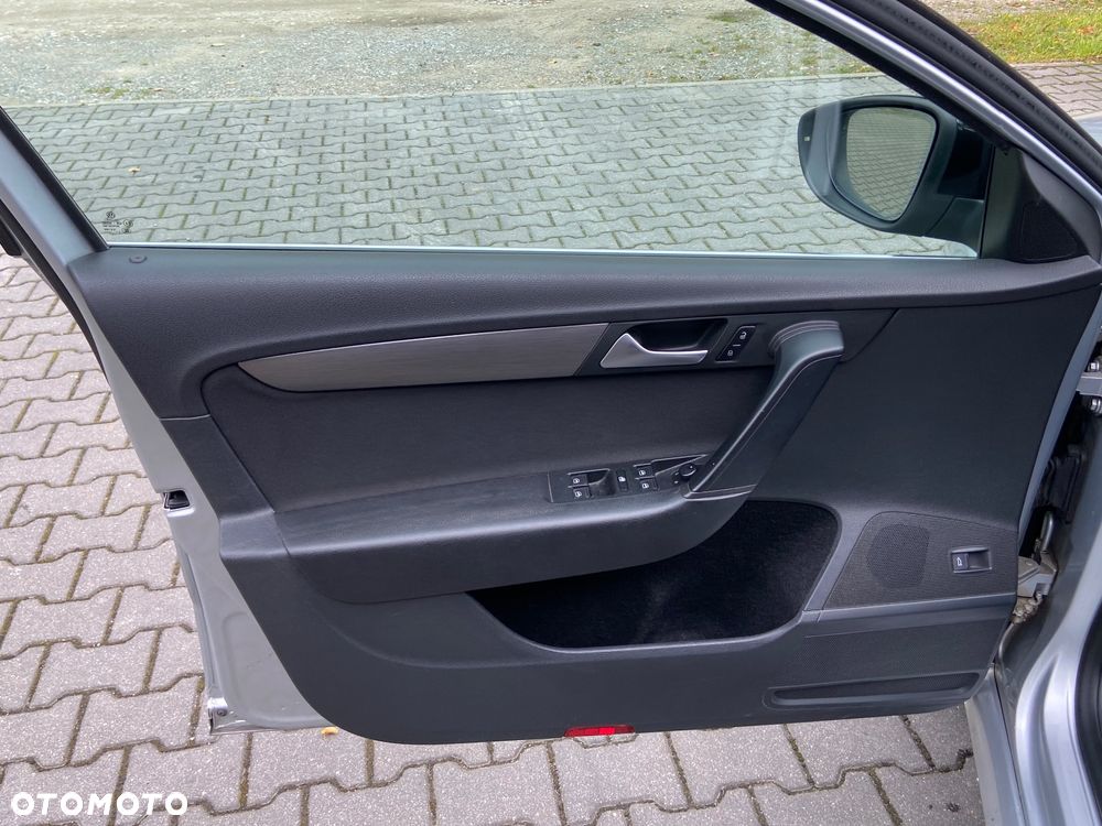 Volkswagen Passat 2.0 TDI Highline DSG - 11