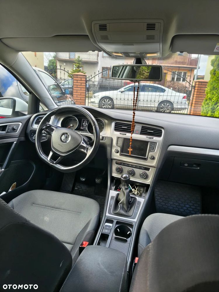 Volkswagen Golf - 17