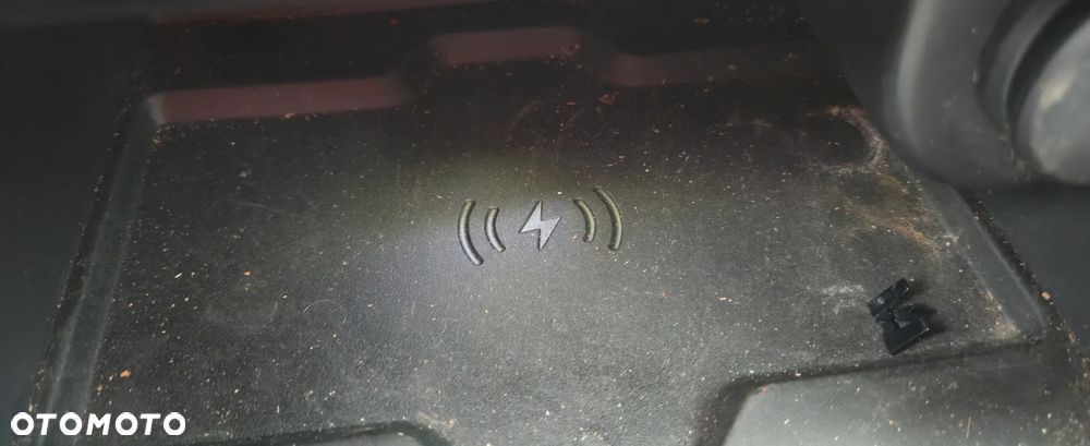 Land Rover Discovery Sport D240 R-Dynamic HSE - 38