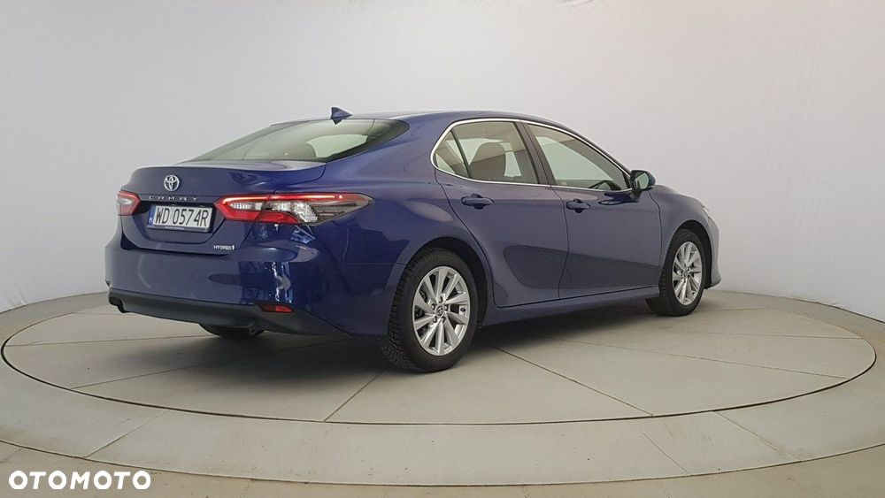 Toyota Camry - 7