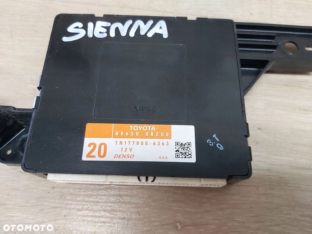TOYOTA Sienna XL30 LIFT moduł sterownik klimatyzacji 88650-08200 - 2