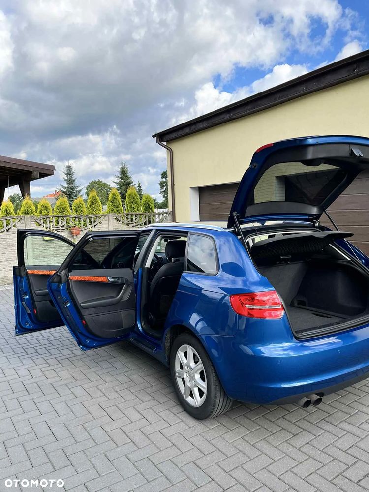 Audi A3 Sportback 1.8 TFSI Ambiente - 10