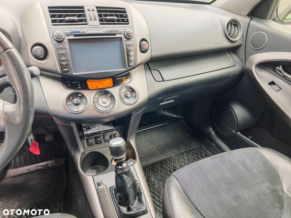Toyota RAV4 - 5