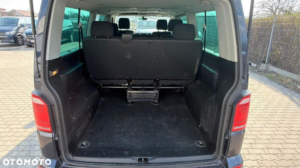 Volkswagen Caravelle - 12