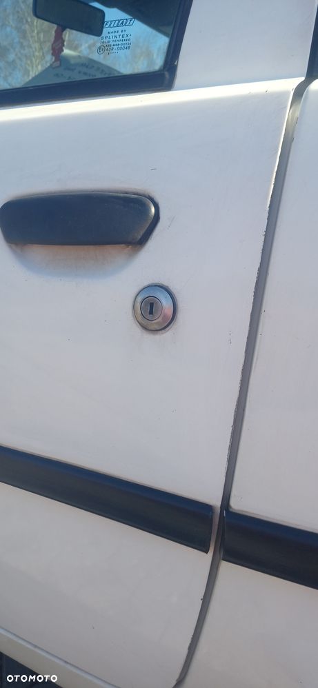 Fiat Punto 1.2 8V Active - 3