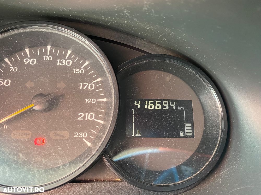 Renault Fluence 1.6 Authentique - 12