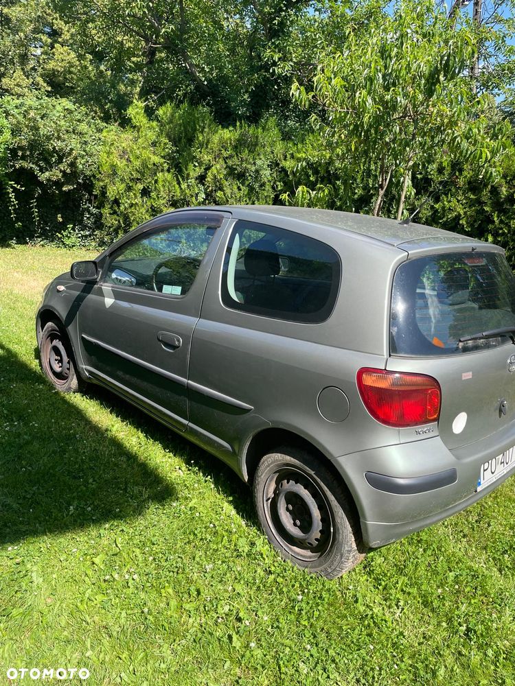 Toyota Yaris 1.0 Luna - 2