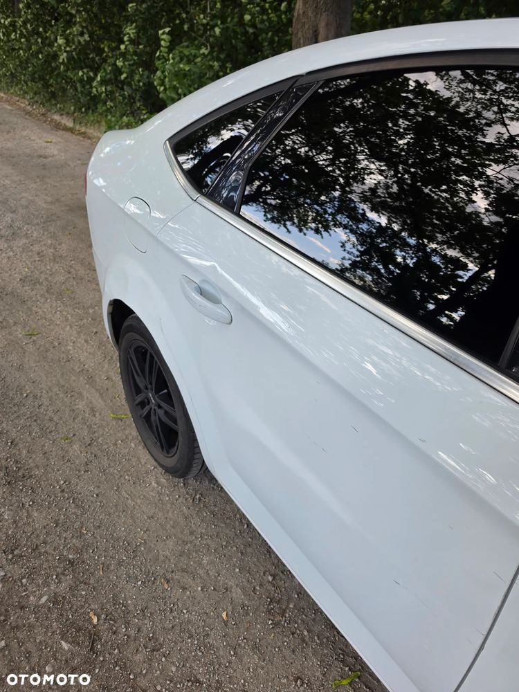 Ford Mondeo 1.8 TDCi Ambiente - 9