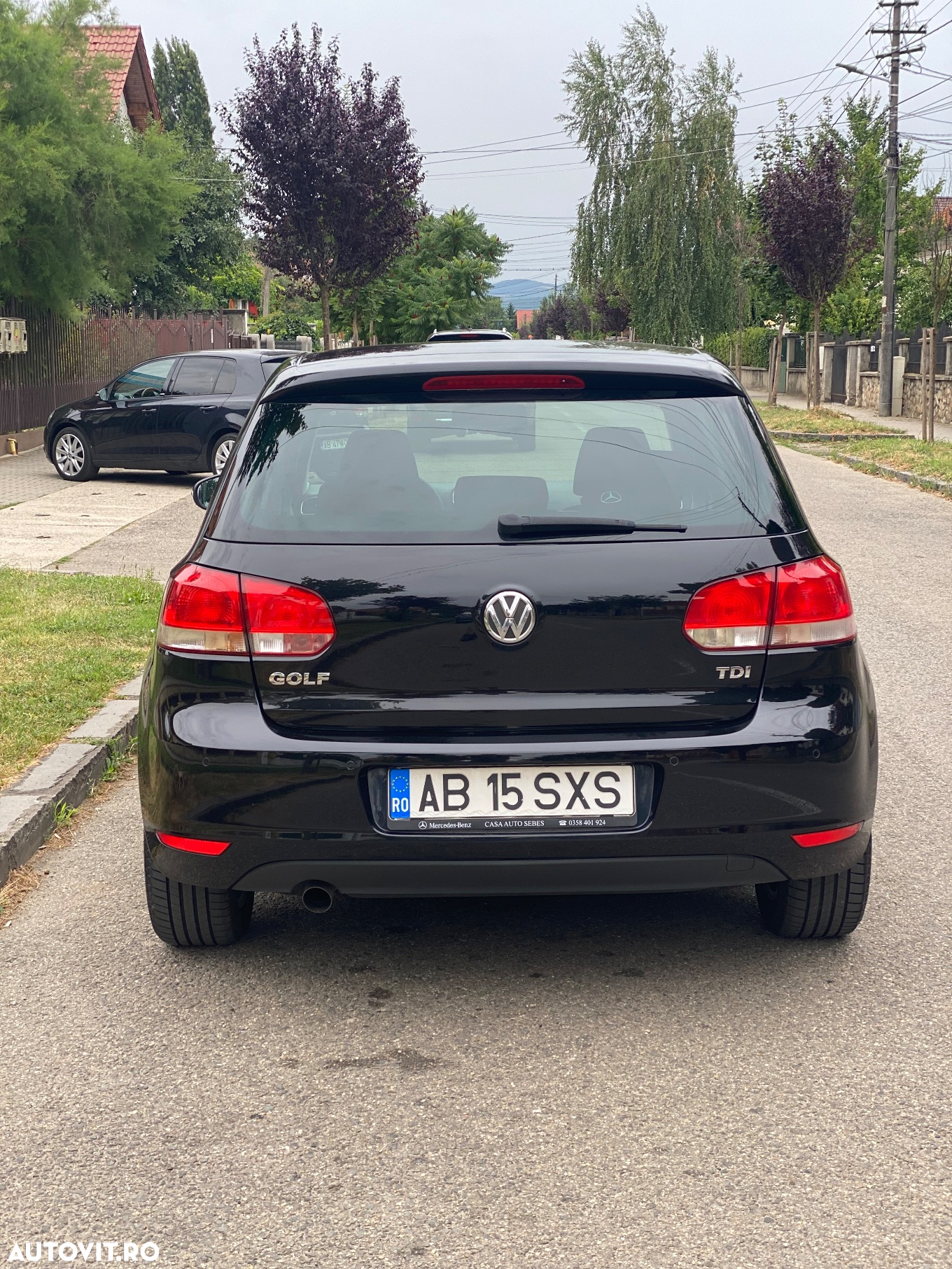 Volkswagen Golf 1.6 TDI DPF Highline - 4