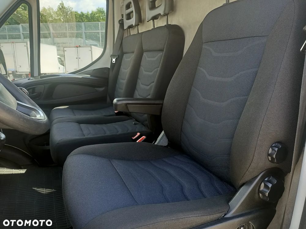 Iveco 35S14 Maxi Blaszak Na Blizniakach 3 osobowy Polski Salon - 19