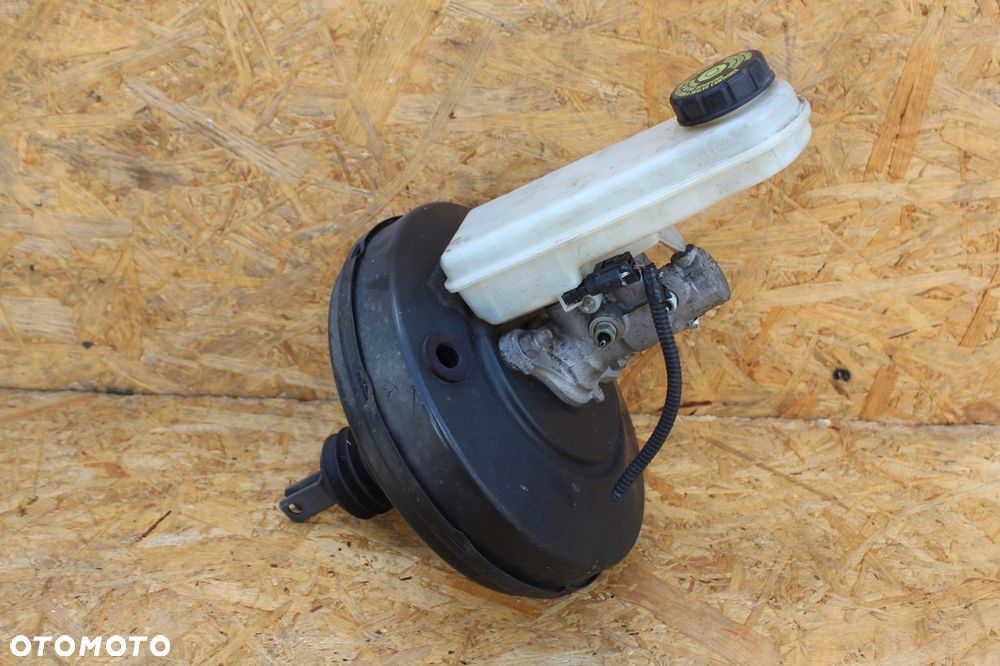 Serwo hamulcowe MITSUBISHI COLT VI Z30 P4625A245 TRW - 1