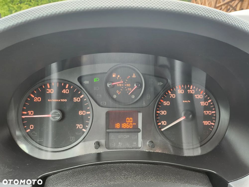 Peugeot Parter - 9