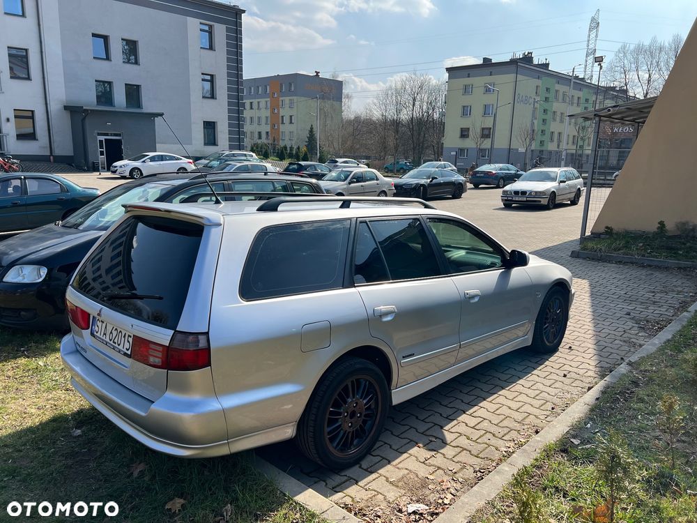 Mitsubishi Galant - 2