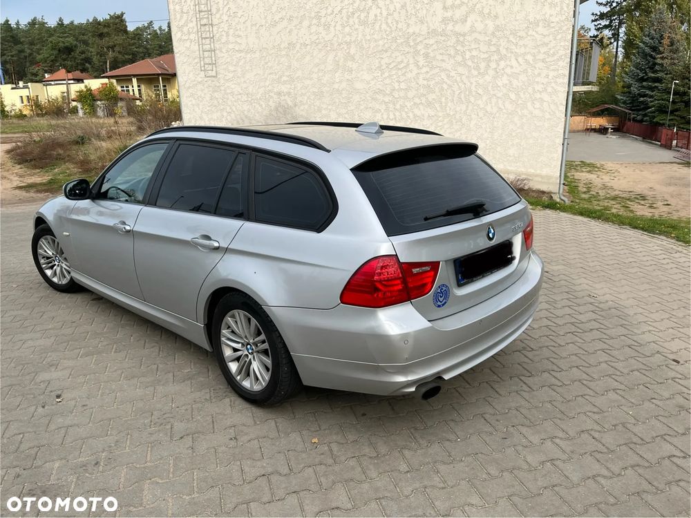 BMW Seria 3 320i - 2