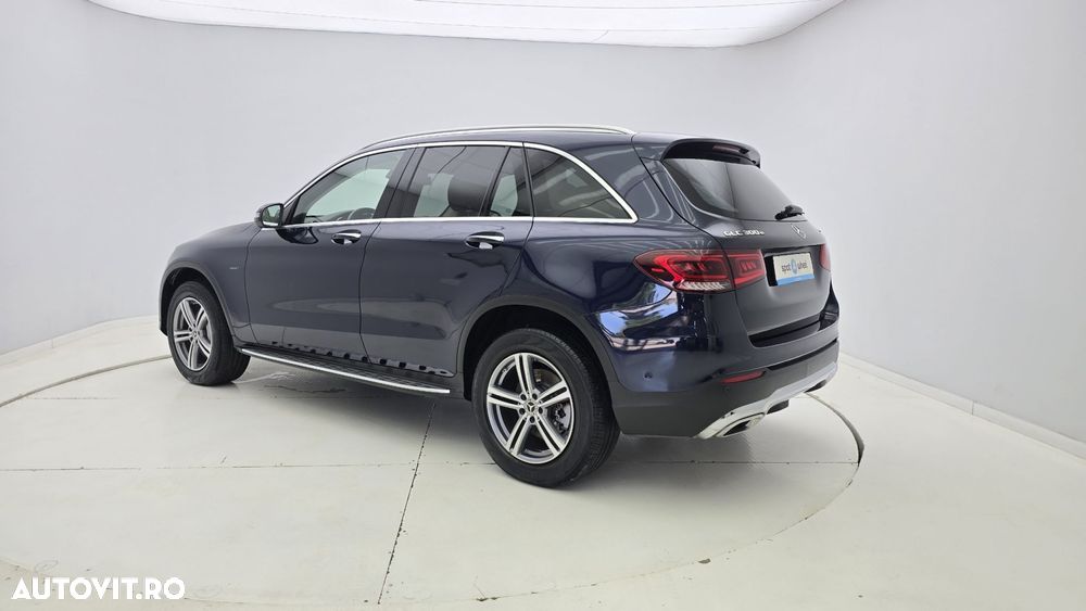 Mercedes-Benz GLC 300 e 4MATIC - 9