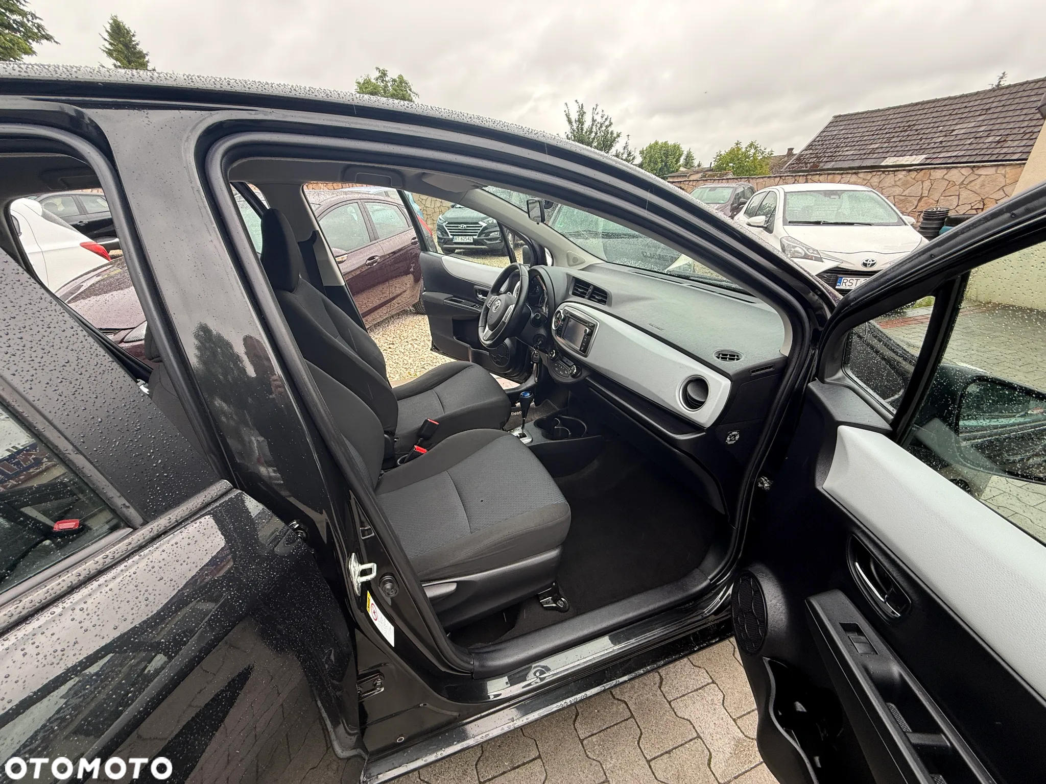 Toyota Yaris Hybrid 100 Dynamic - 7