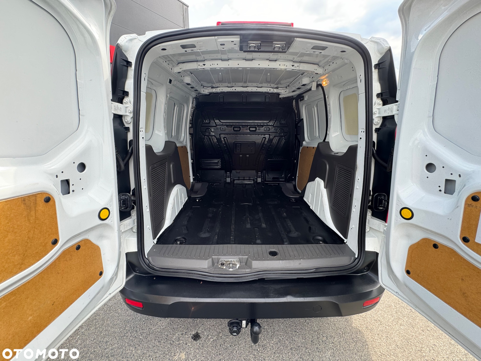Ford Transit Connect - 8