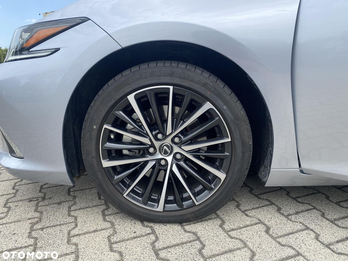 Lexus ES - 21