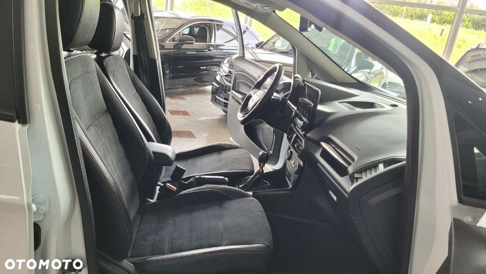 Ford EcoSport - 34