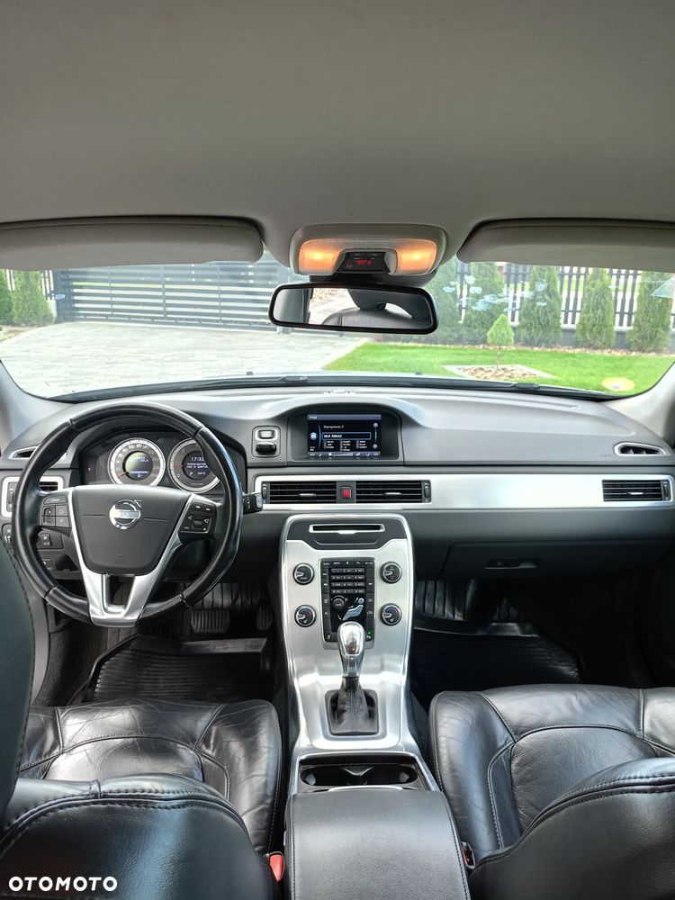 Volvo V70 D3 Momentum - 14
