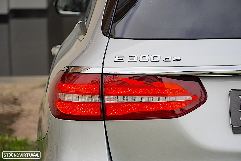 Mercedes-Benz E 300 de AMG Line - 15