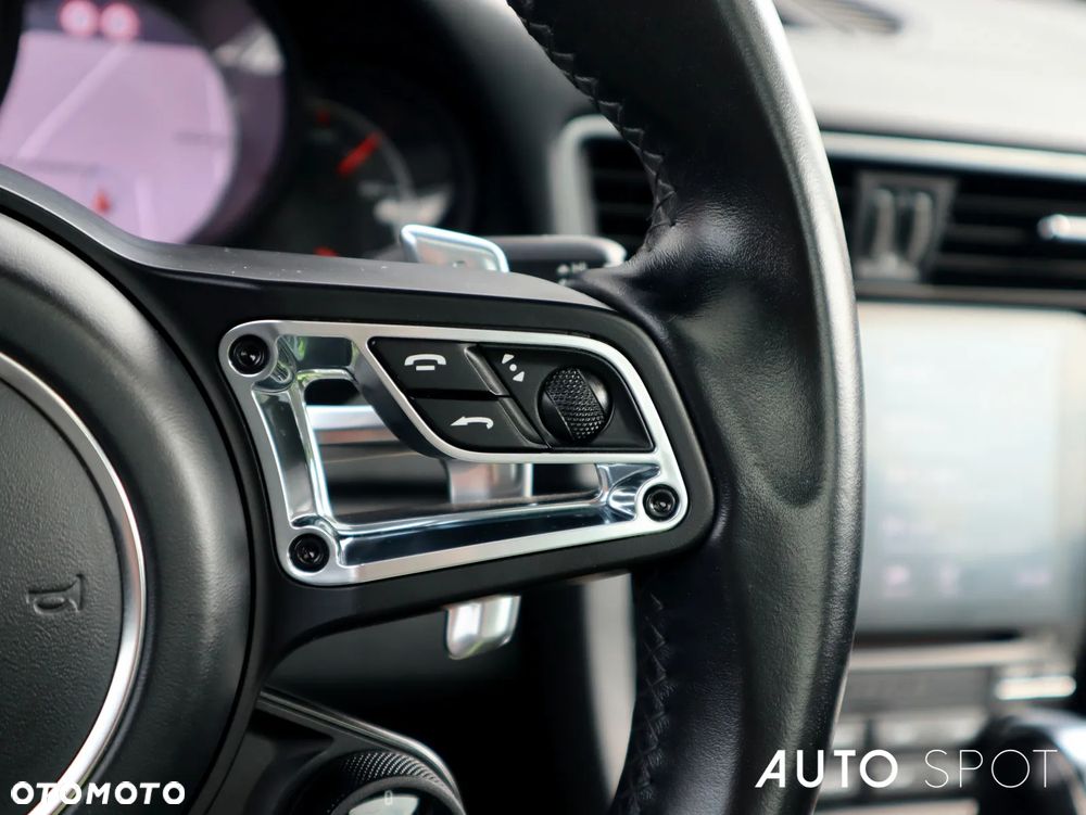 Porsche 911 Turbo S - 25