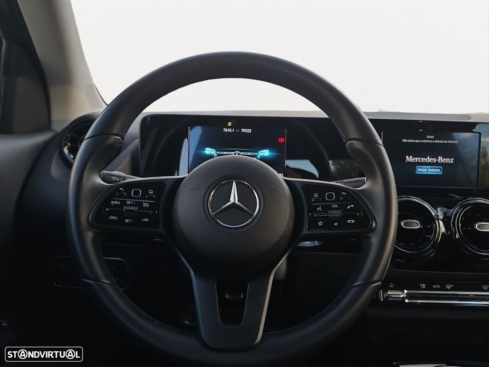 Mercedes-Benz GLA 180 d - 10