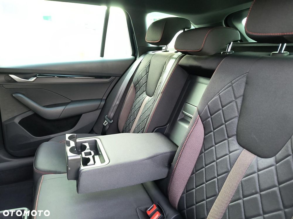 Skoda Octavia 2.0 TSI RS DSG - 16